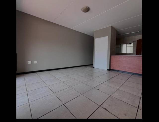 2 BEDROOM PROPERTY TO RENT IN RANDBURG CENTRAL
